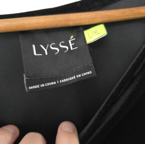 LYSSE Women’s Plus Size L/XL Black Velvet Velour Cold Shoulder Oversized Shirt - Picture 3 of 8